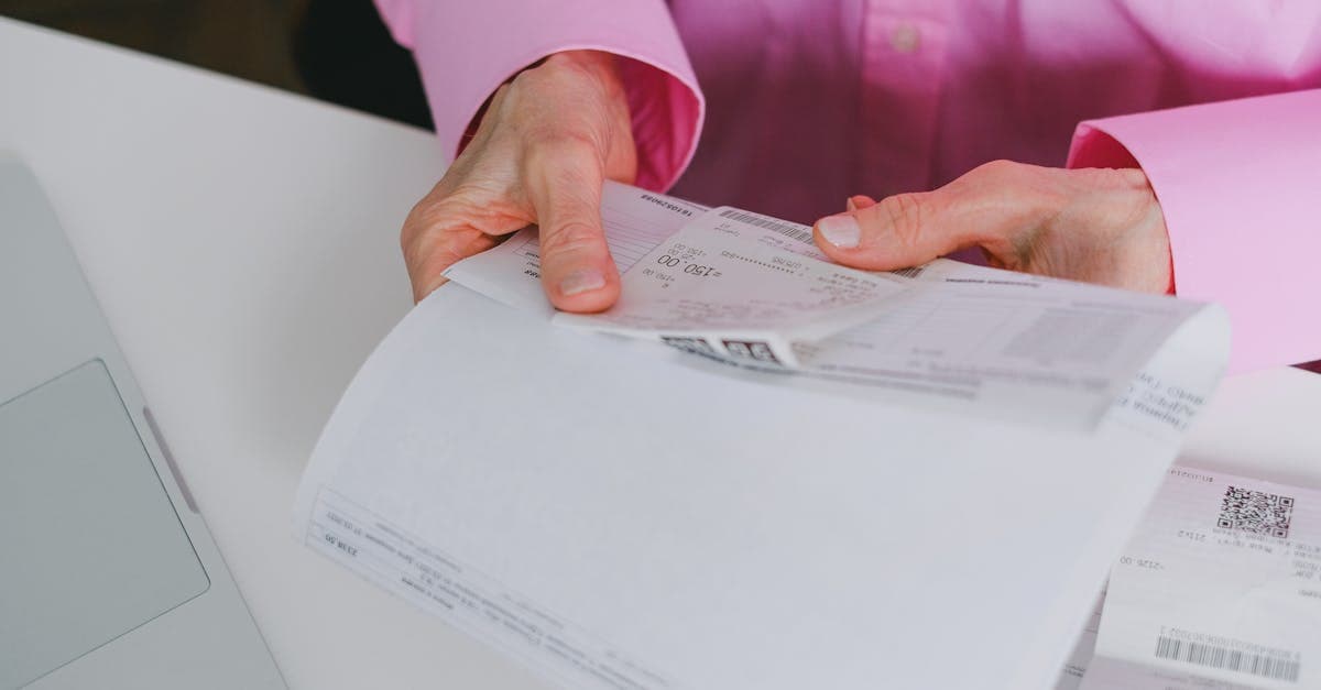 How to Chase Unpaid Invoices: A US Contractor's Guide
